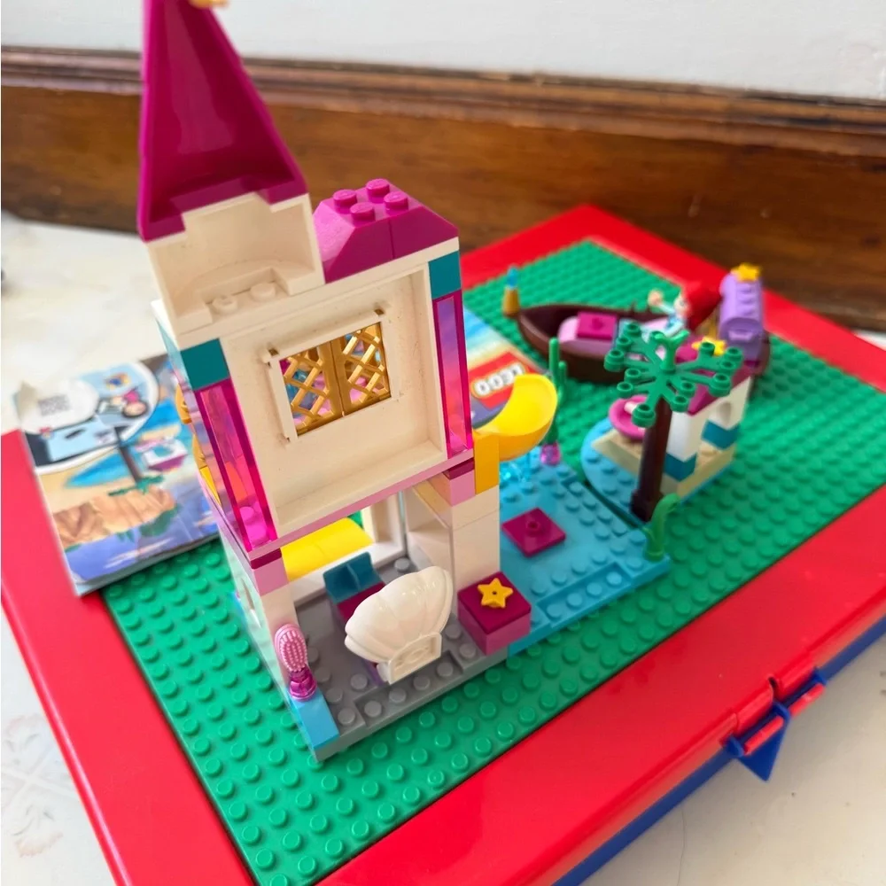 Lego Disney 41160 Ariel's Seaside Castle Little Mermaid 99%Complete Set & Manual